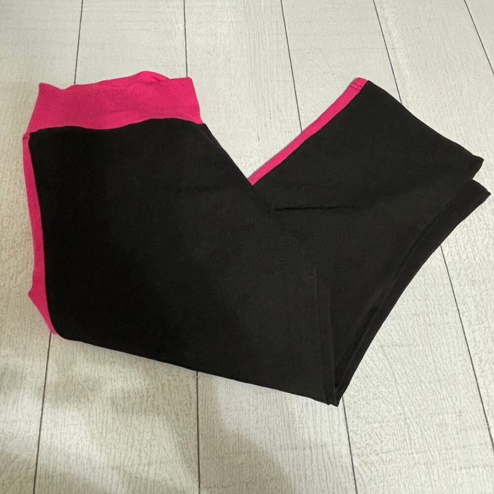 iLoveSia Black Capri Leggings XL NWT